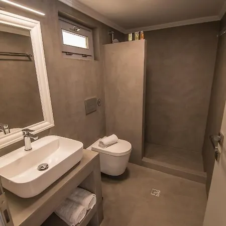 Ialemos Group Apartment *