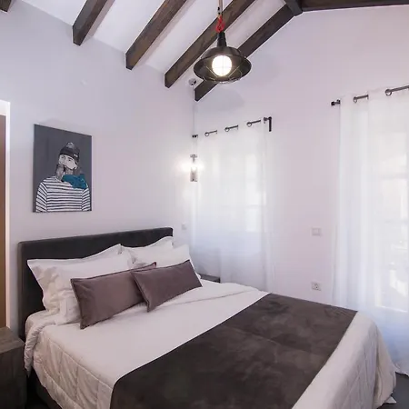 アパート Ialemos Group *