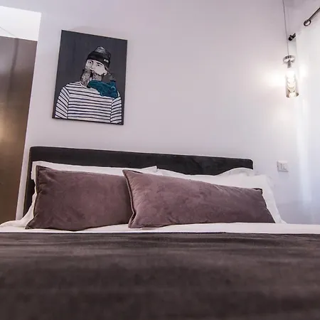 Ialemos Group * シミ