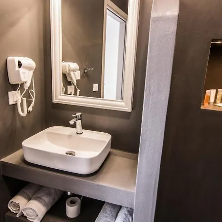 アパート Ialemos Group