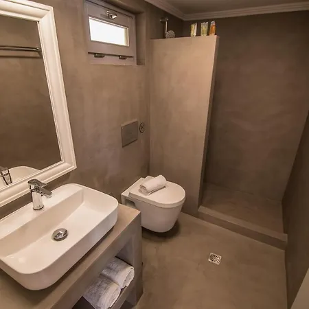 Ialemos Group アパート