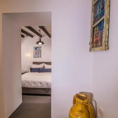 Ialemos Group シミ