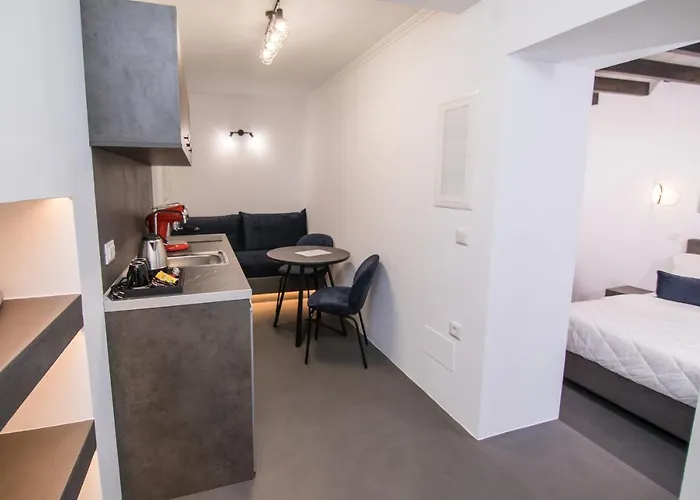 아파트 Ialemos Group 시미