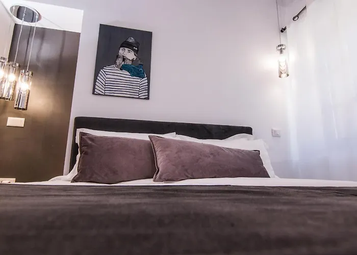 Ialemos Group * 시미